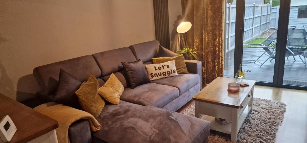 Country Style, 2 Bedroom House, Parking And Superb Location นอร์ริช ภายนอก รูปภาพ